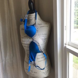 Victoria’s Secret push up bra 32B